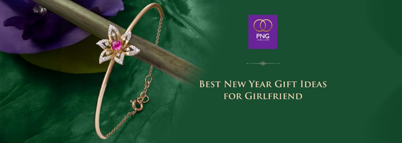 15 Best New Year Gift Ideas for Girlfriend