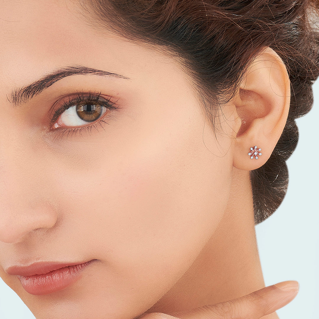 petite flora gold & diamond stud earring for woman