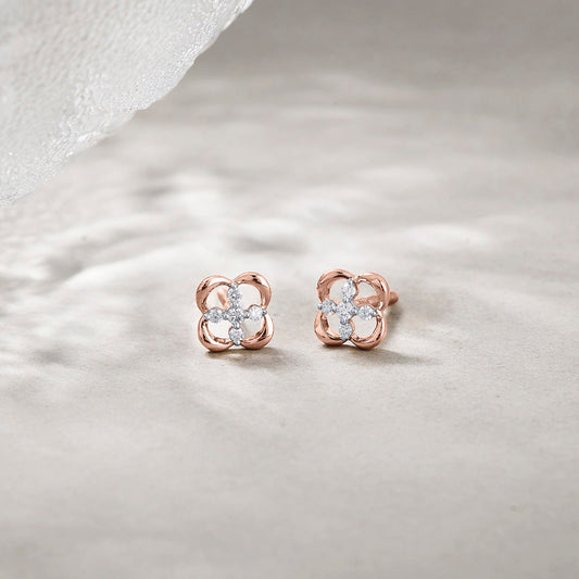 Luminous Stark Diamond Stud Earrings