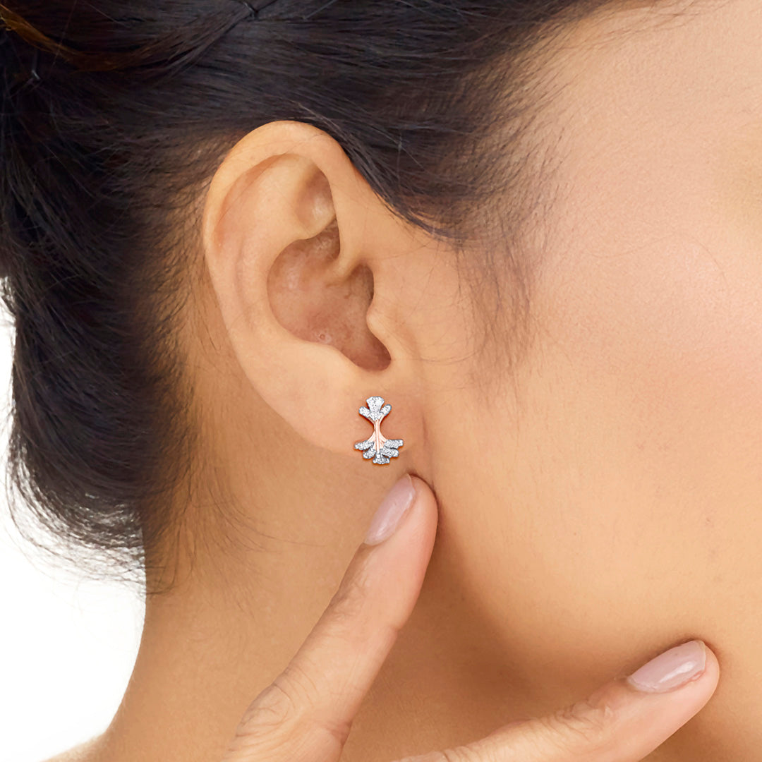 Frosted Glow Diamond Stud Earrings