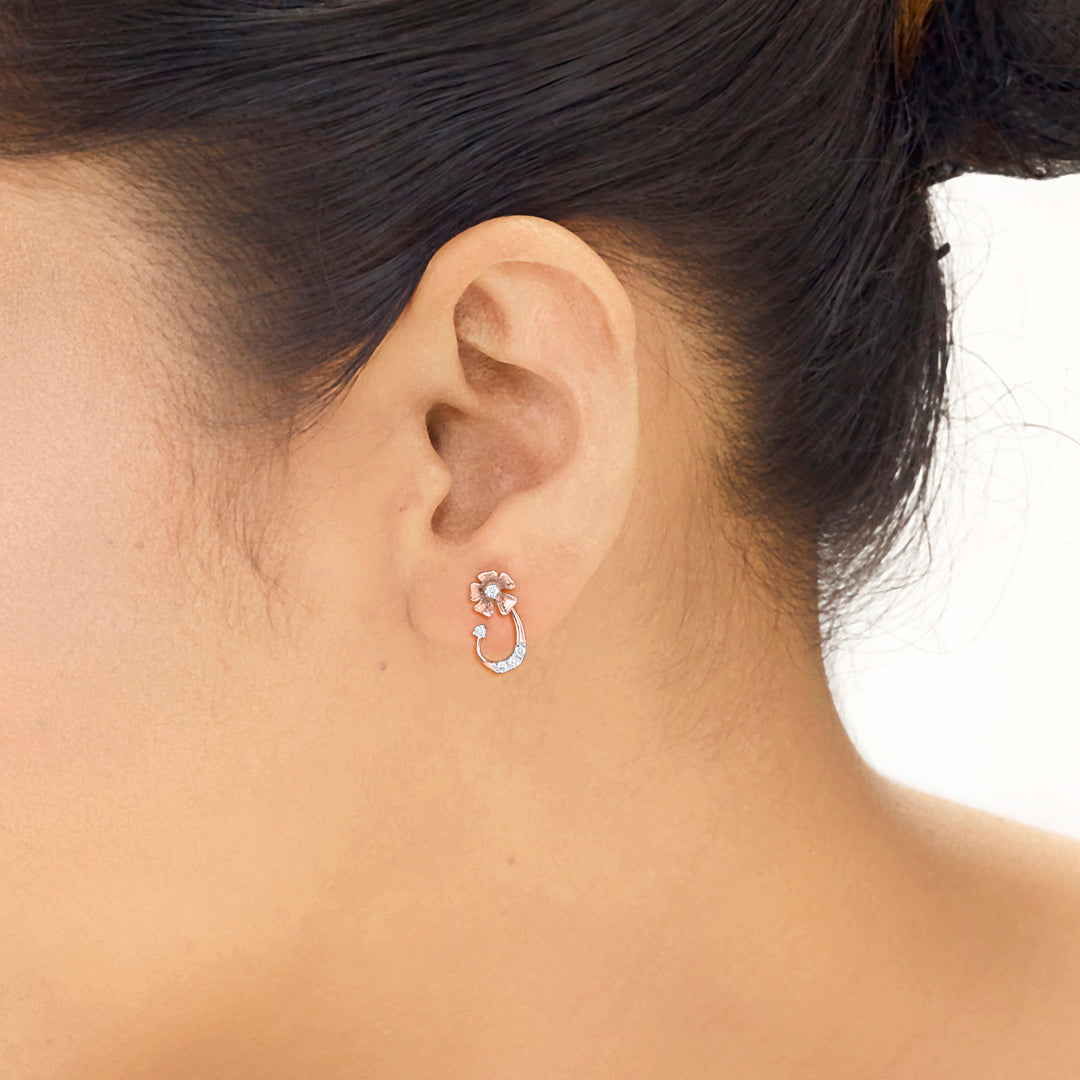 Oval Glint Diamond Stud Earrings