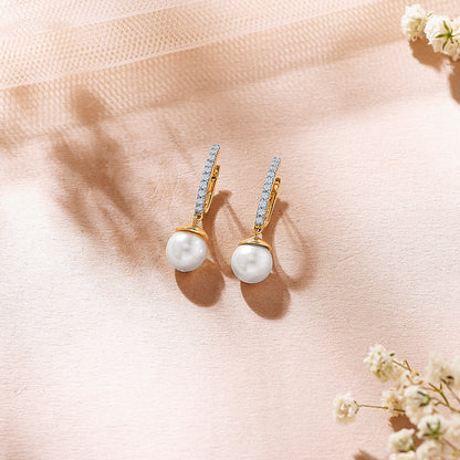 Timeless Yellow Gold & Diamond Drops & Dangler Earring