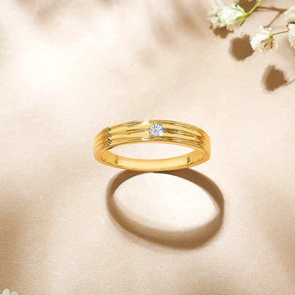 Kyro-Strip-Gold-&-Diamond-Ring