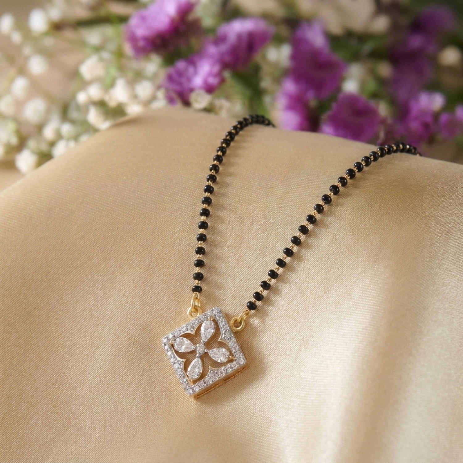 Clover Edge 9kt Diamond Mangalsutra Pendant