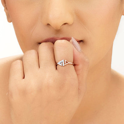 Linked Prismous Glow Fashion Rose Gold Diamond Ring