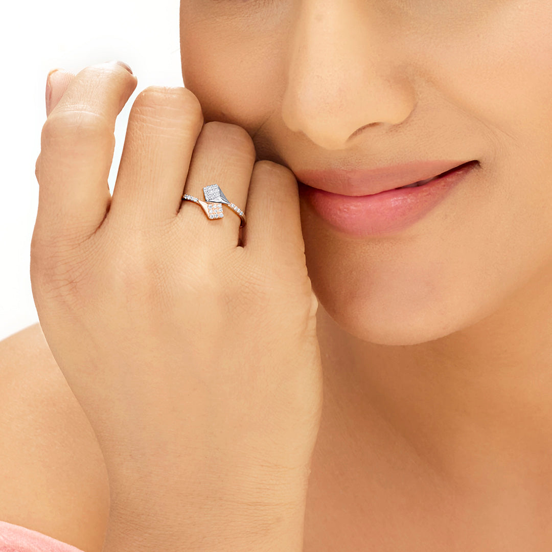 Twist Link Cocktail Diamond Ring