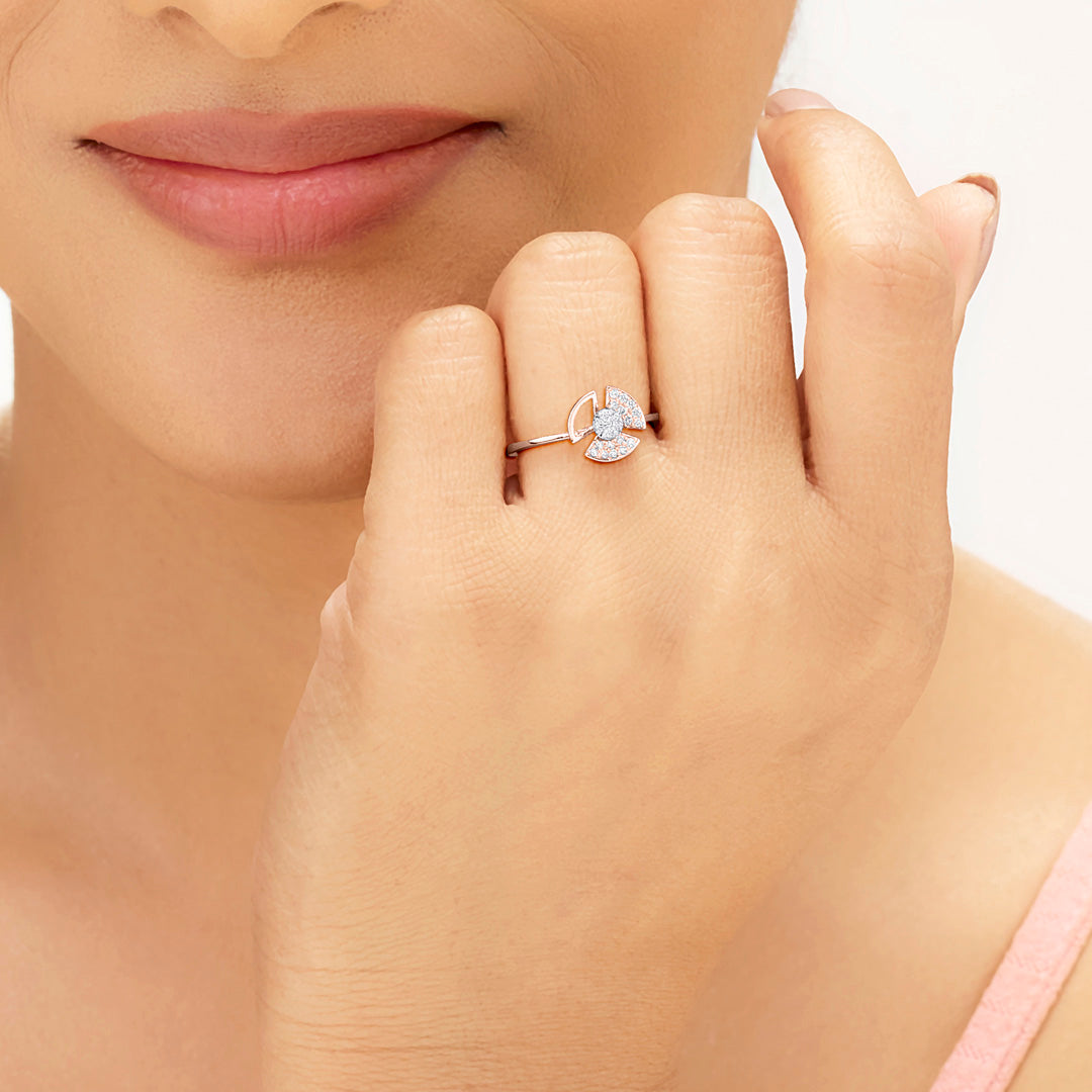 Spin Fins Fashion Rose Gold Diamond Ring