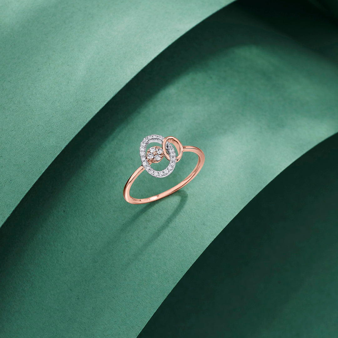 Linked Ovals Fashion Diamond Ring