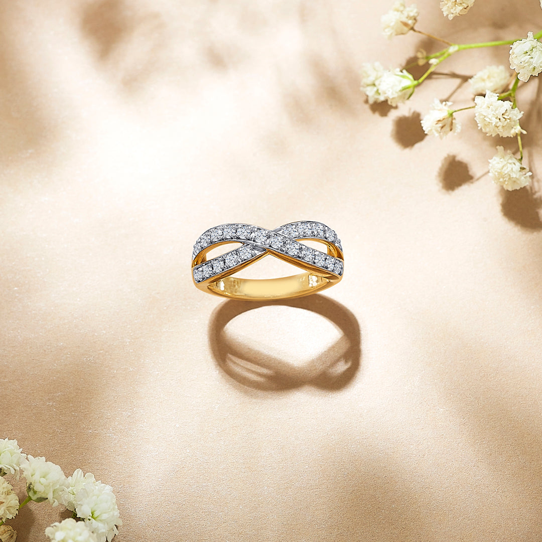 Infinity Whisperline Gold & Diamond Ring