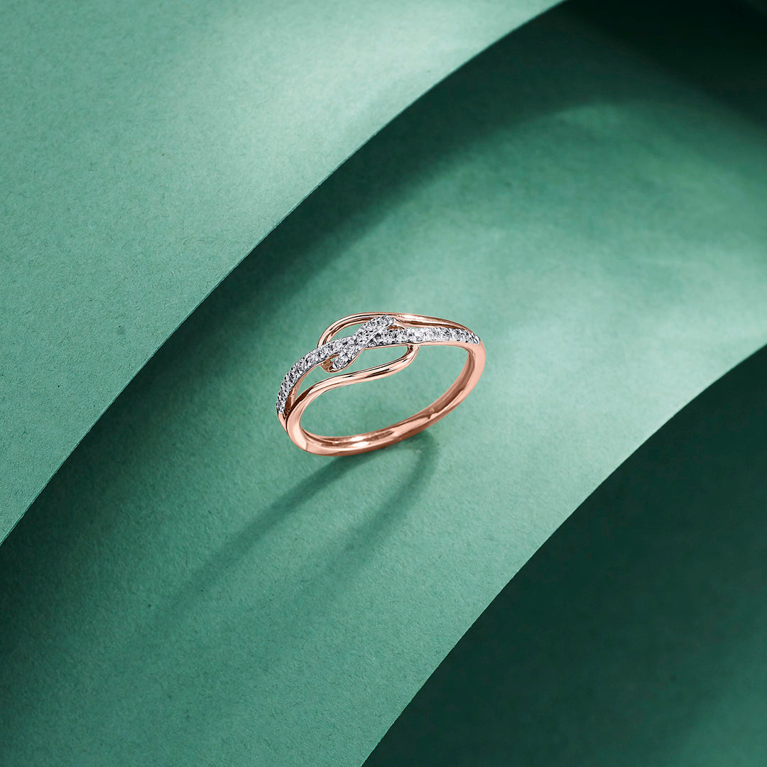 Ruea Twist Cocktail Diamond Ring