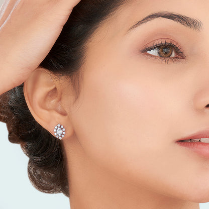 Everlasting Spark Gold & Diamond Stud Earring For Woman