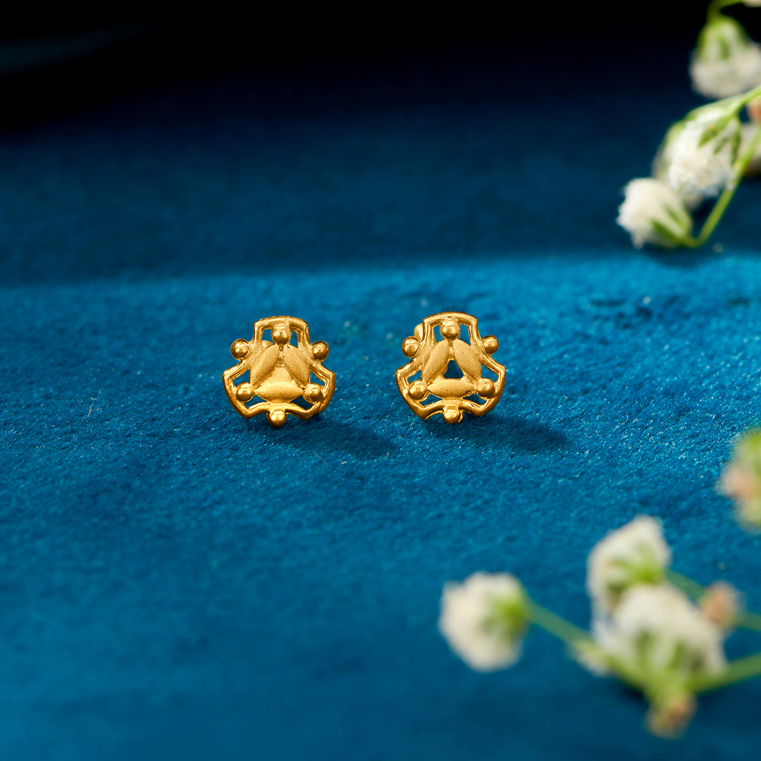 classic refinement yellow gold kids earring for kids