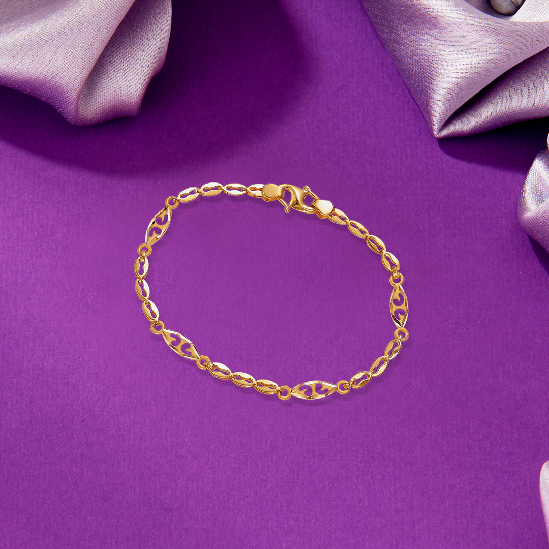 Luminous Loop Yellow Gold Flexible Bracelet For Women