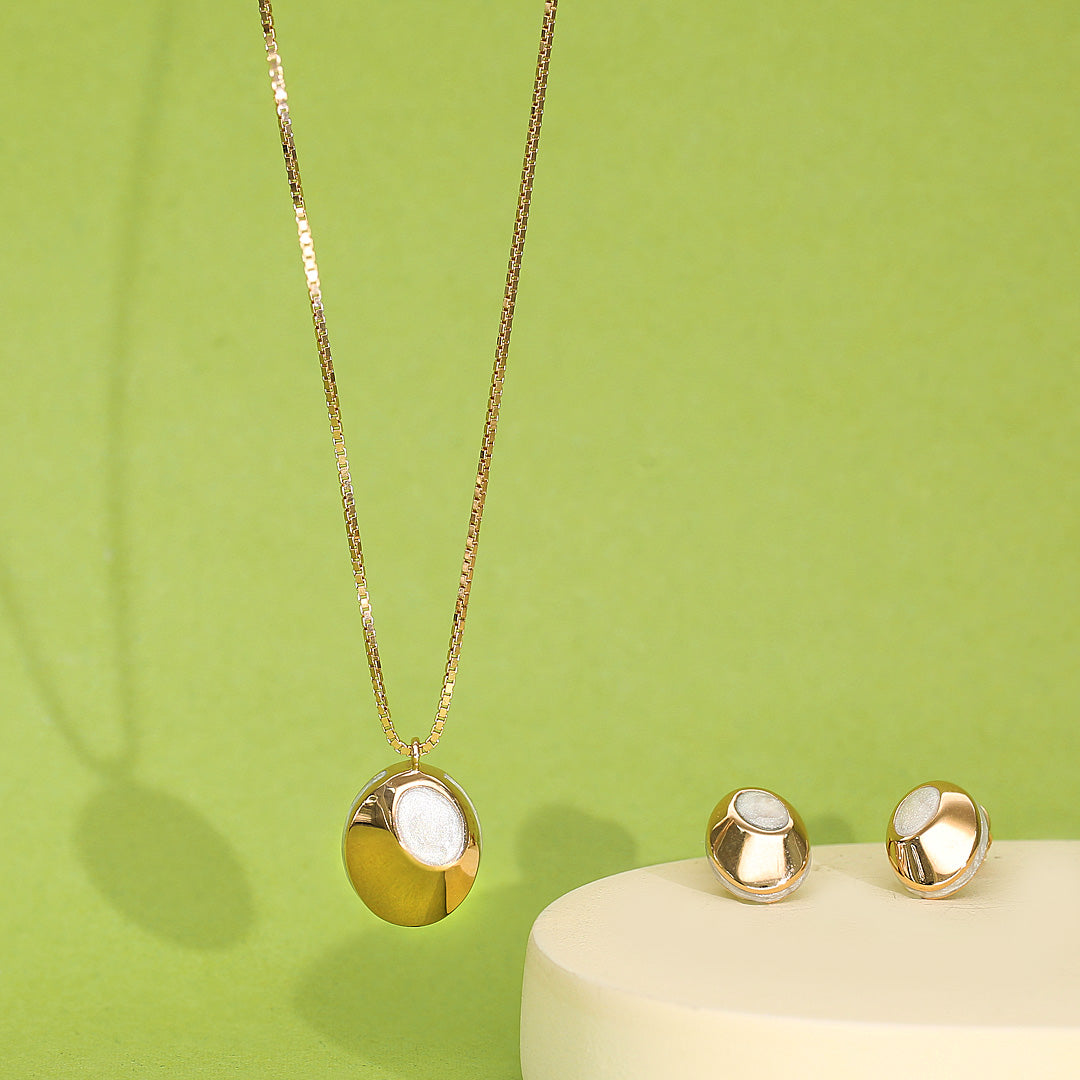 classic ecliptia gold necklace for her