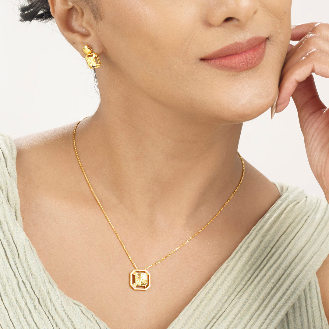 Square Design Gold Necklace Set