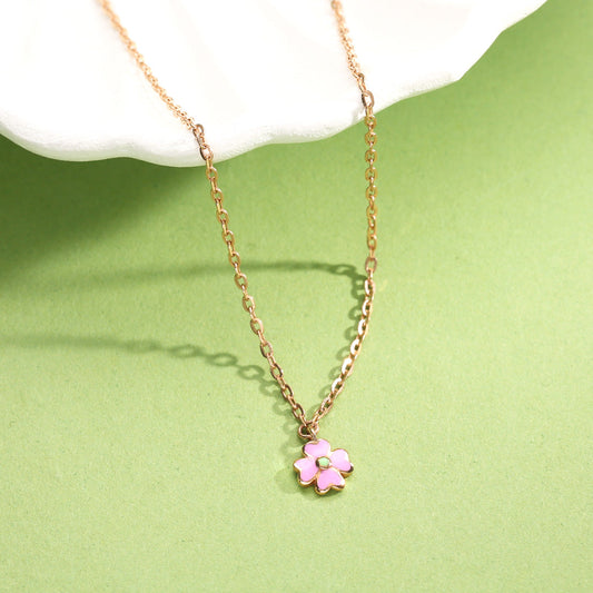 Petal Sol Modern Gold Necklace