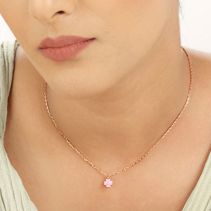 Petal Sol Modern Gold Necklace