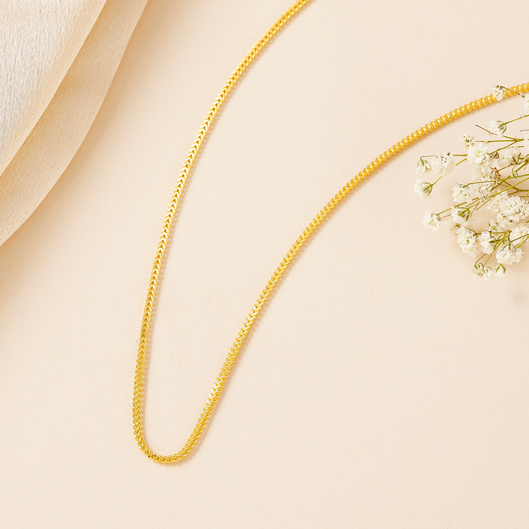 Soft Gleam Classic Gold Chain