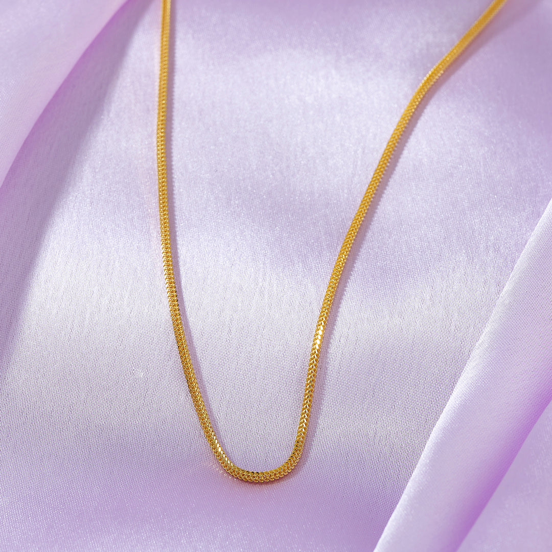 Sheen Sophistication Classic Gold Chain
