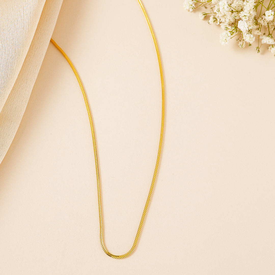 Sleek Weave Classic Gold Chain