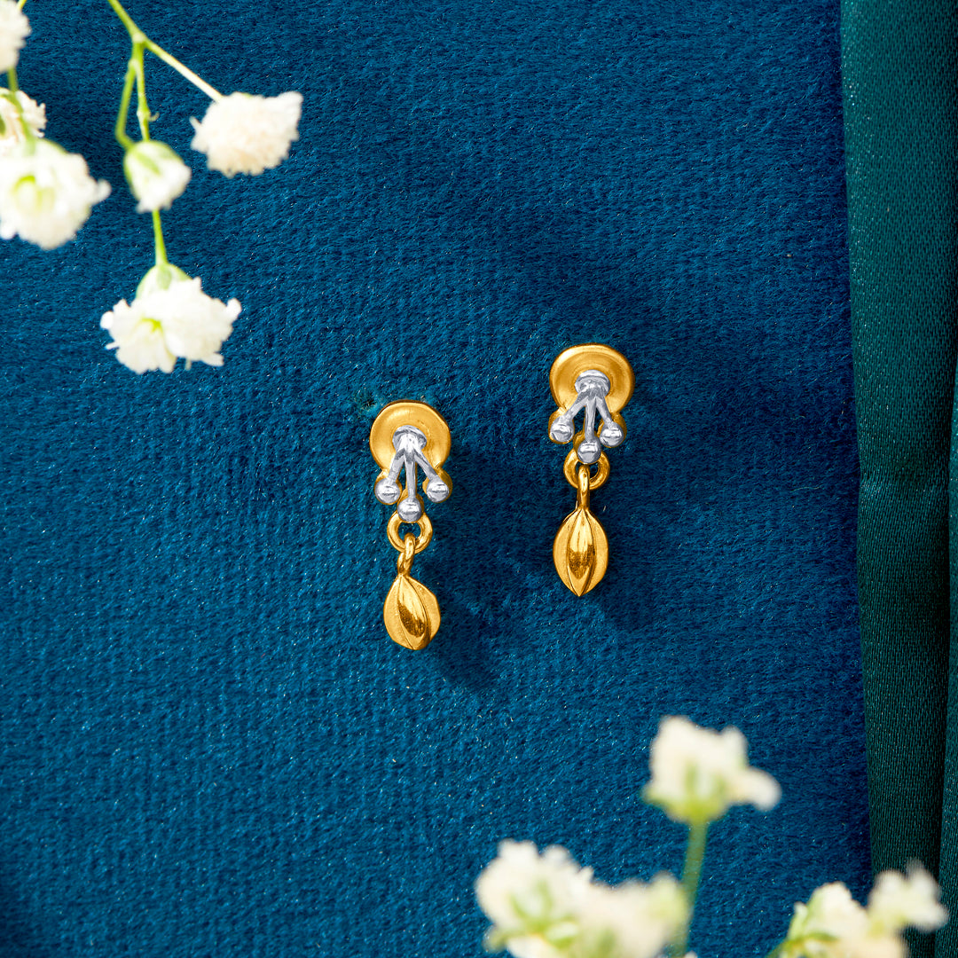 Quantum Glint Yellow Gold Stud Earring For Women