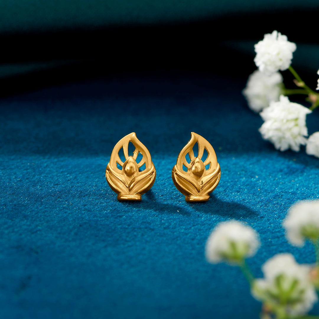 Leafy Breeze Yellow Gold Stud Earring For Women