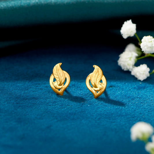 Fresh Flair Yellow Gold Stud Earring For Woman