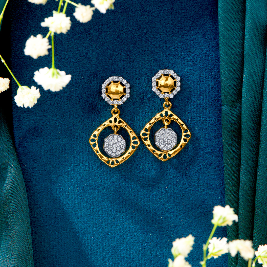 Radiant Modernity Yellow Gold Dangler Earring For Women