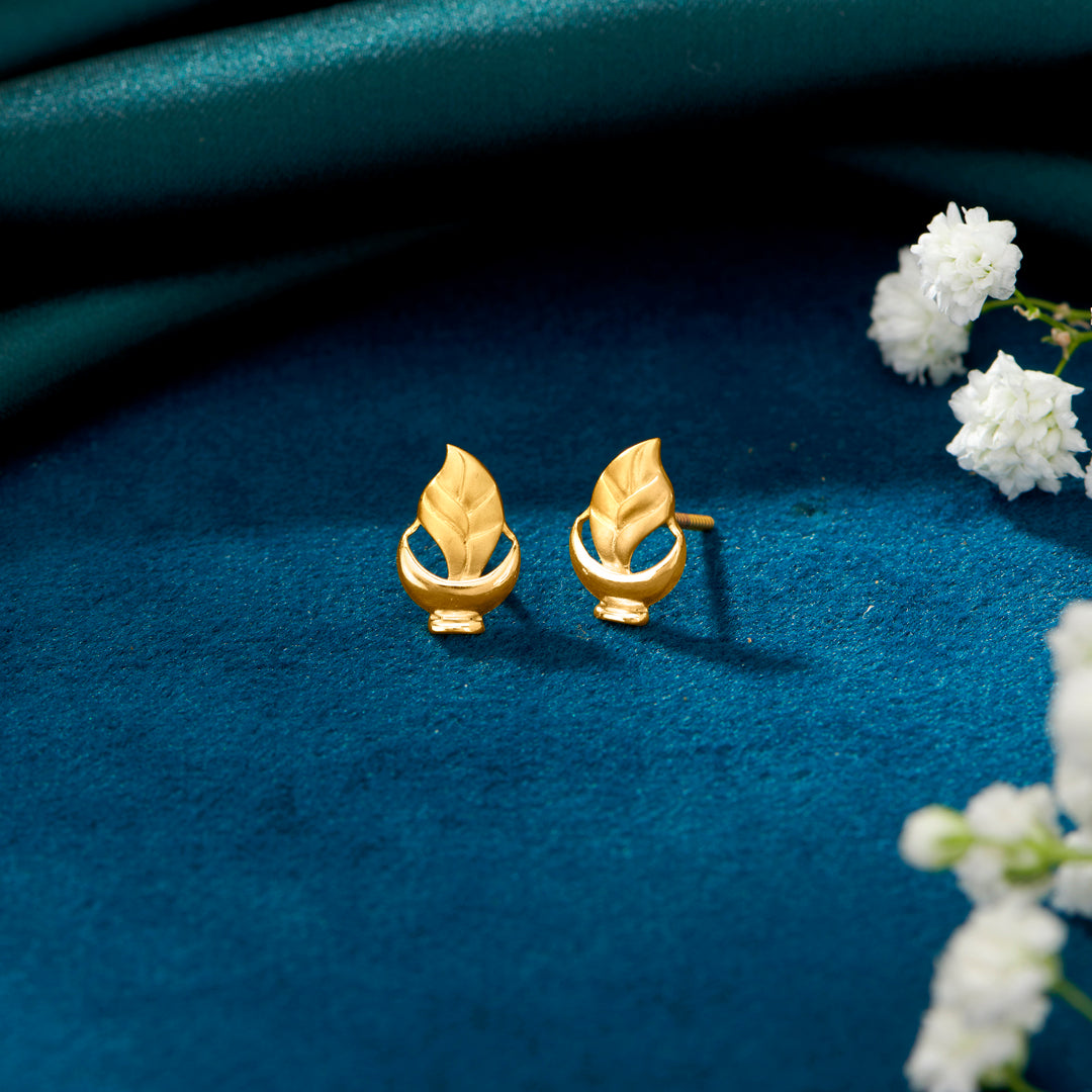 Garden Lattice Yellow Gold Stud Earring For Women