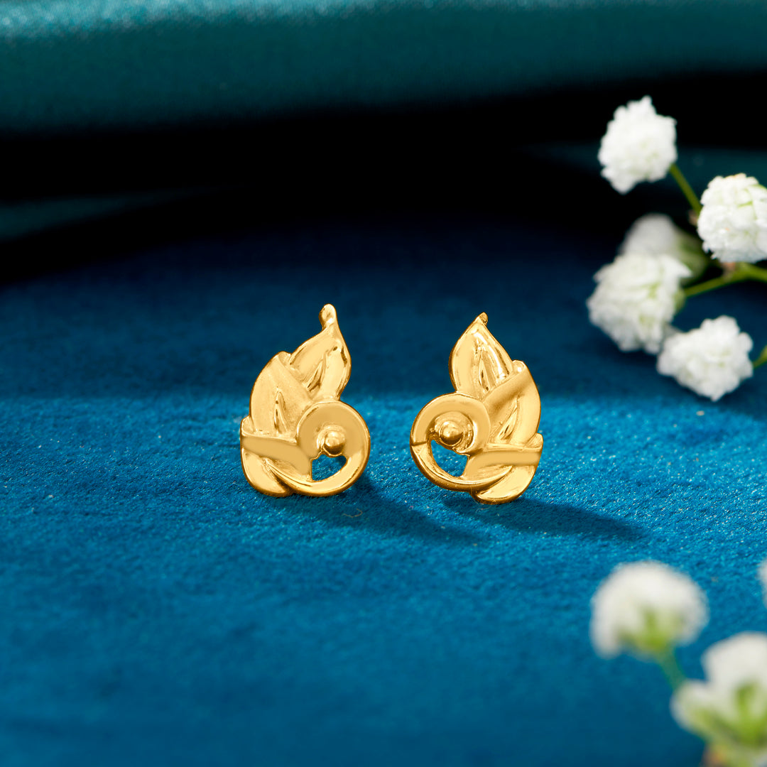 willow vibe yellow gold stud earring for women