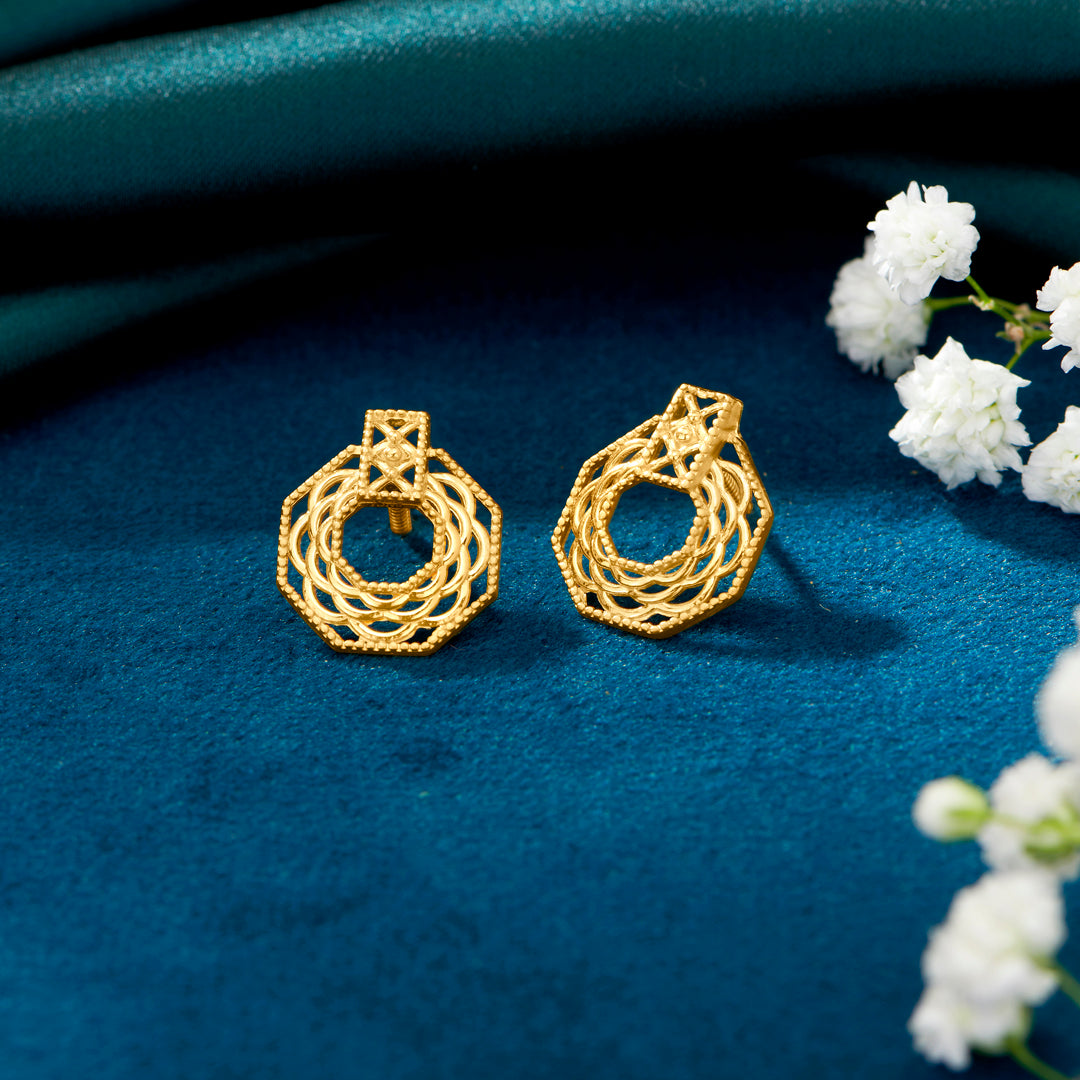 Intricate Circle Yellow Gold Stud Earring For Women