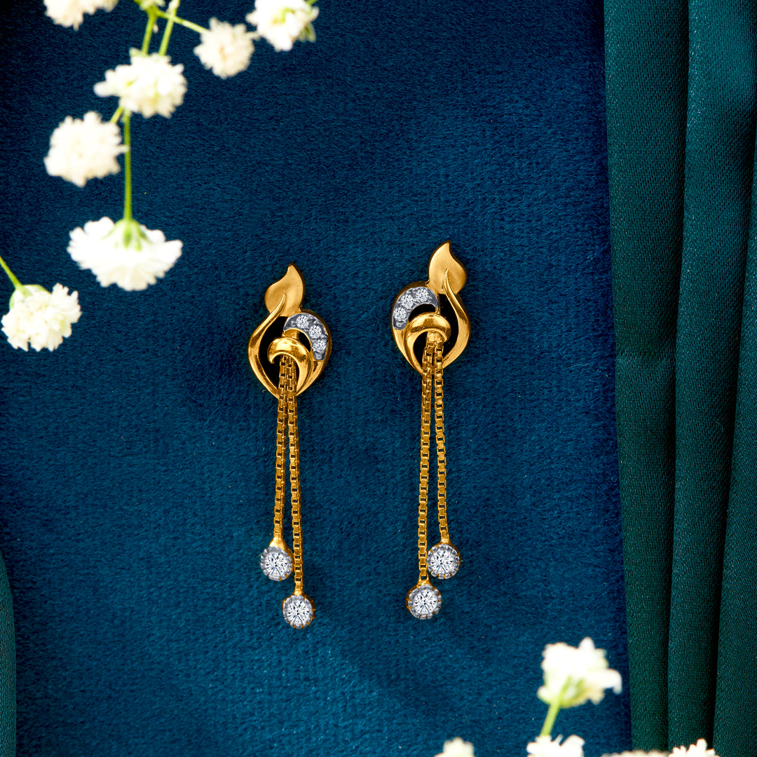 Gilded Filigree Yellow Gold Dangler Earring For Women