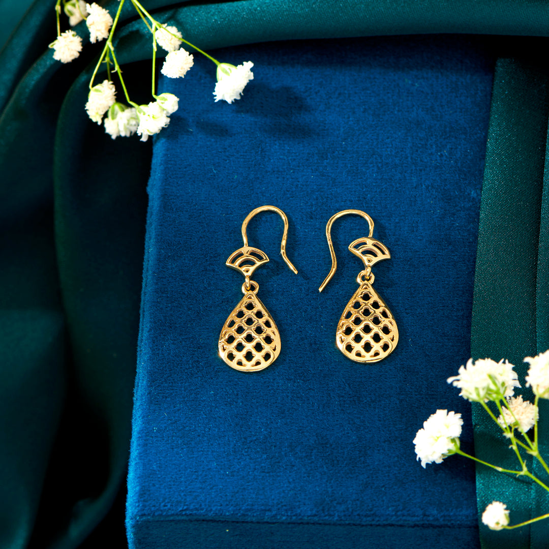 Shimmering Falls Dangler Gold Earring For Women
