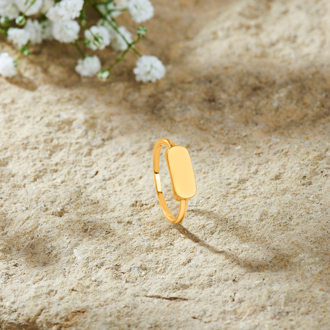 Golden Plaque Cocktail Gold Ring