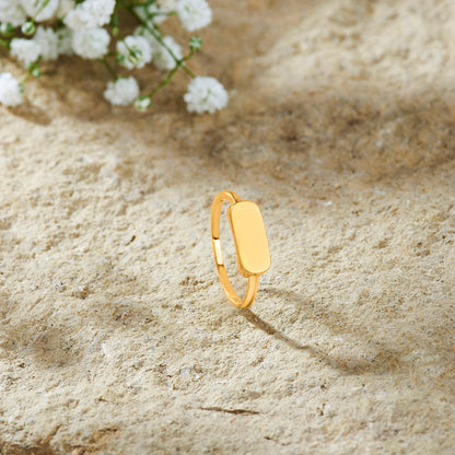 Golden Plaque Cocktail Gold Ring