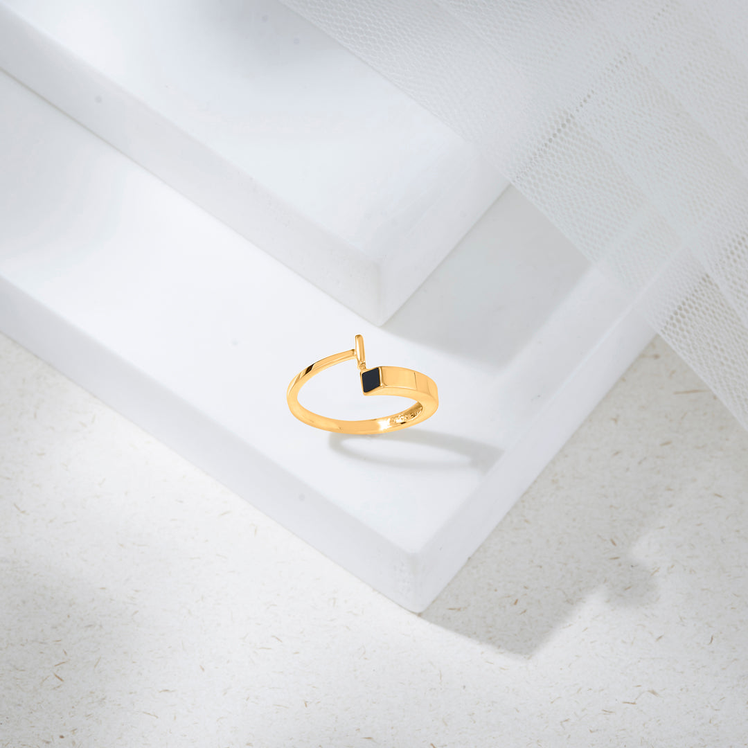 Bold Bar Cocktail Gold Ring