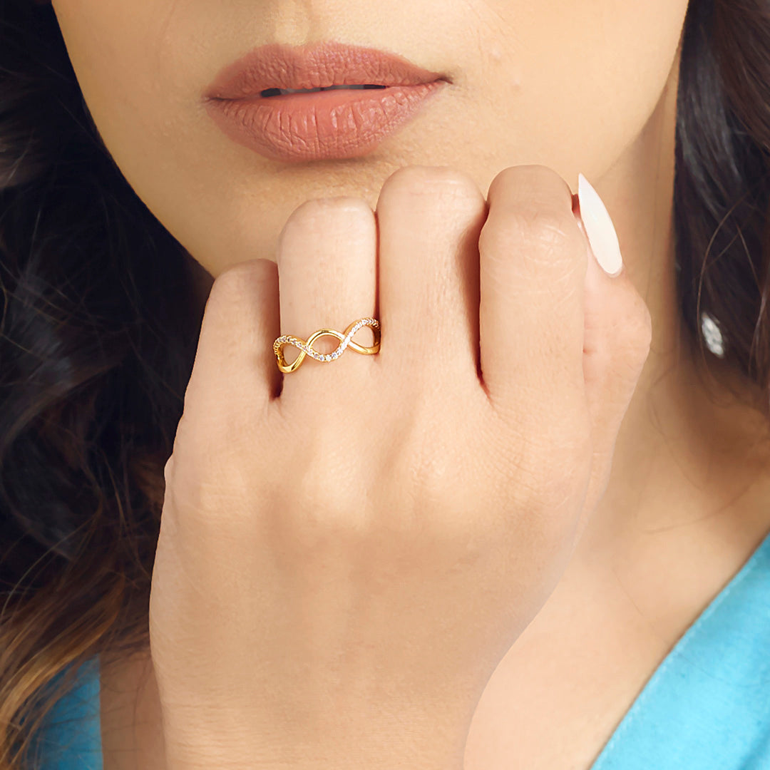 Endless Glow Cocktail Gold Ring