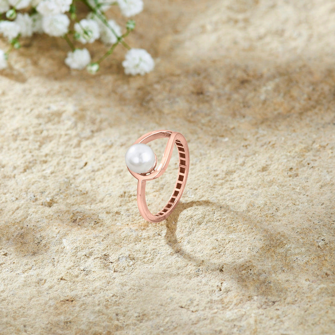 Serene Pearl Pearl Gold Ring