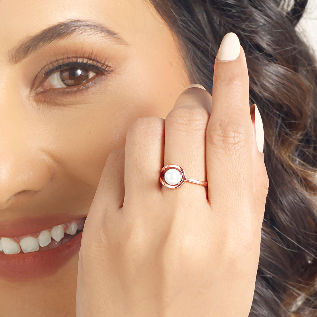 Serene Pearl Pearl Gold Ring