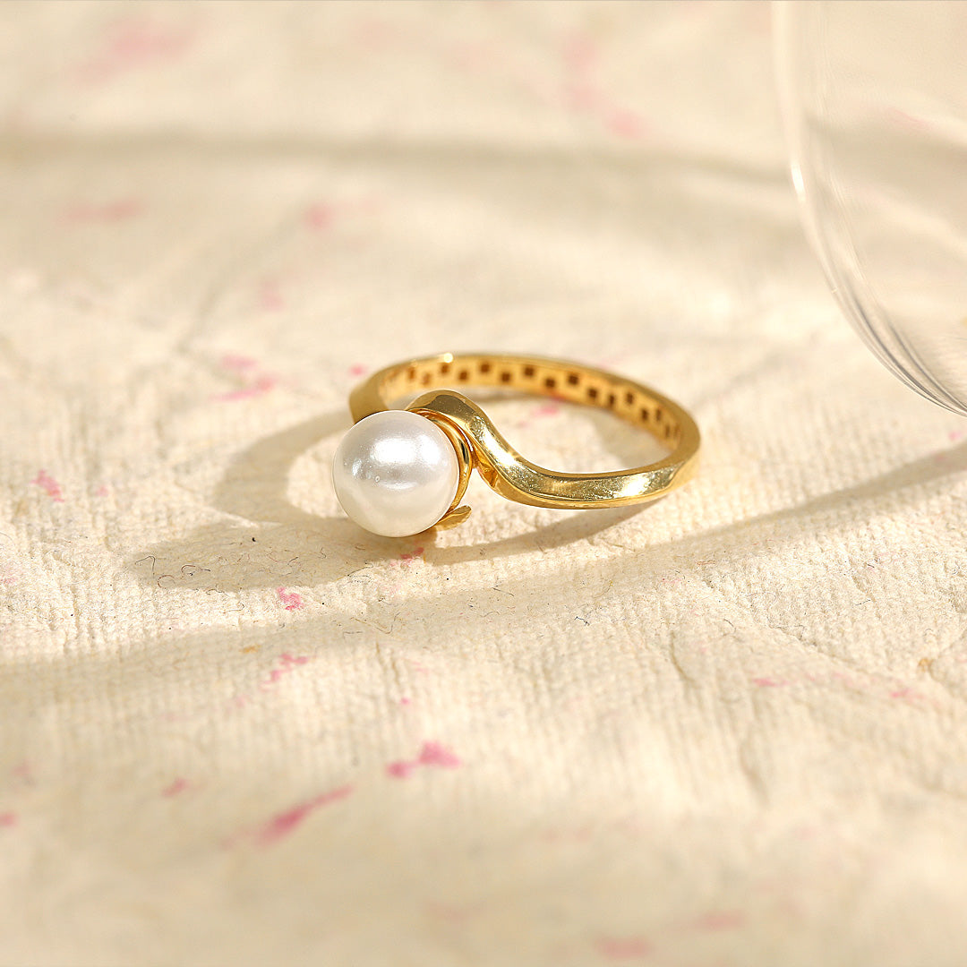 pearl prism gold ring for her