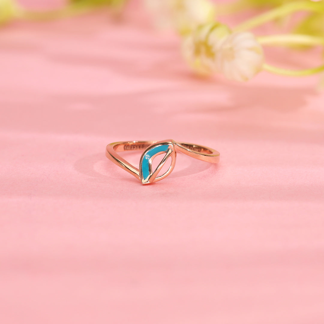 thin trace gold rings