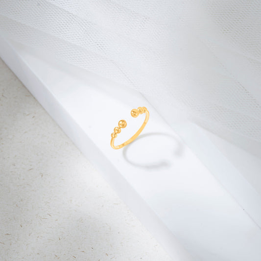 Pebble Glow Fashion Gold Rings