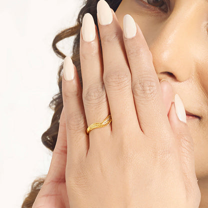Wavelet Elegance Cocktail Gold Rings