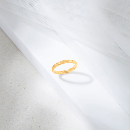 Molten Edge casual Gold Rings