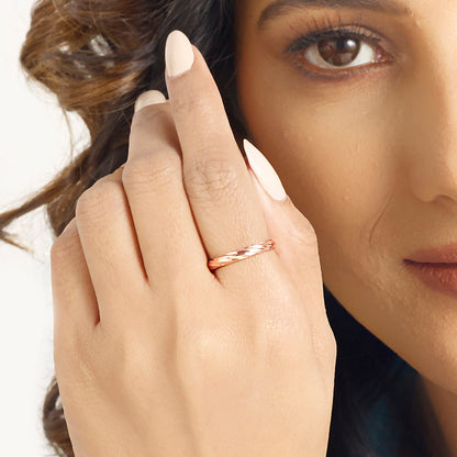 Molten Edge Casual Gold Ring