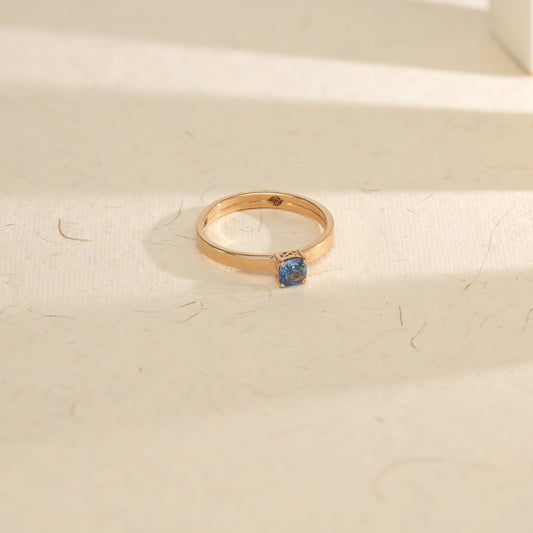 Cobalt Shine Casual Gold Ring