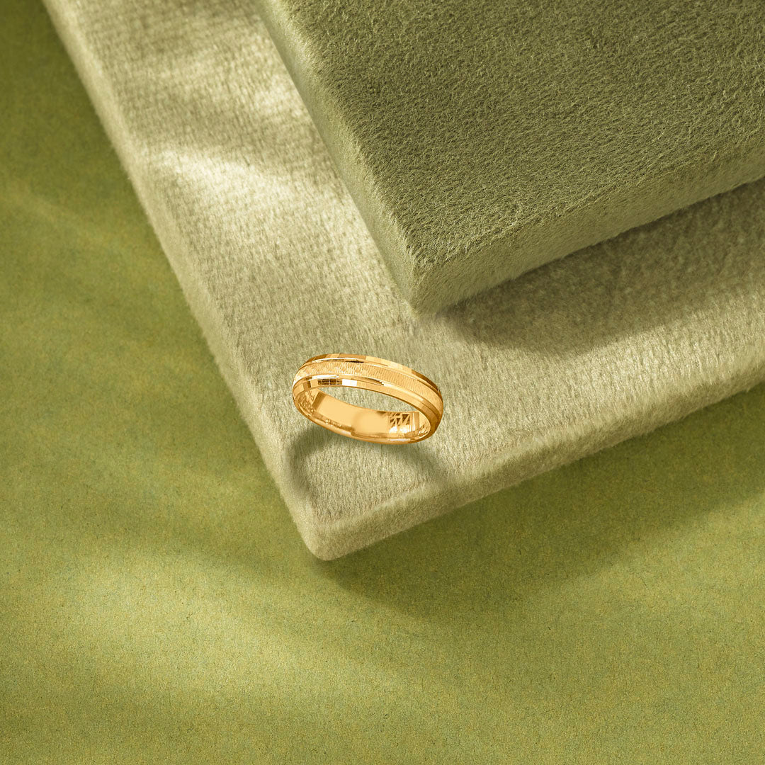 Luxe Curve Women's Gold Ring