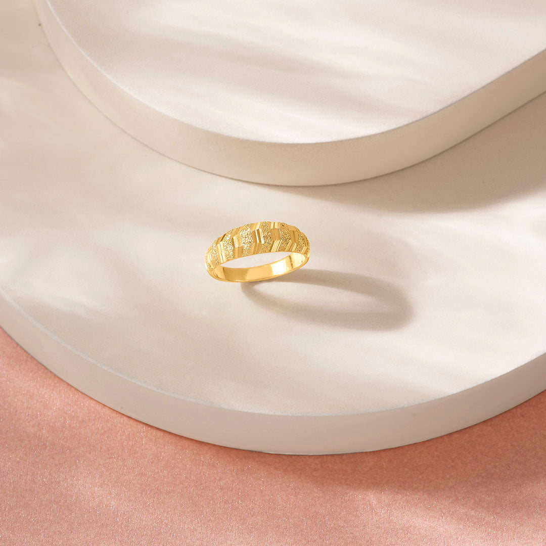 Luxe Icon Women's Gold Ring