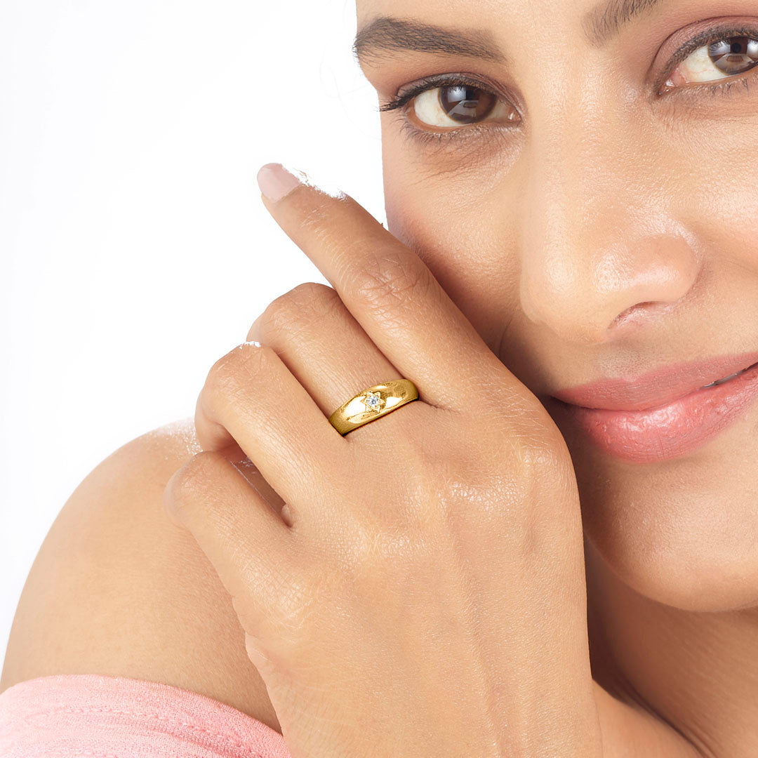 Velvet & Star Women's Gold Ring