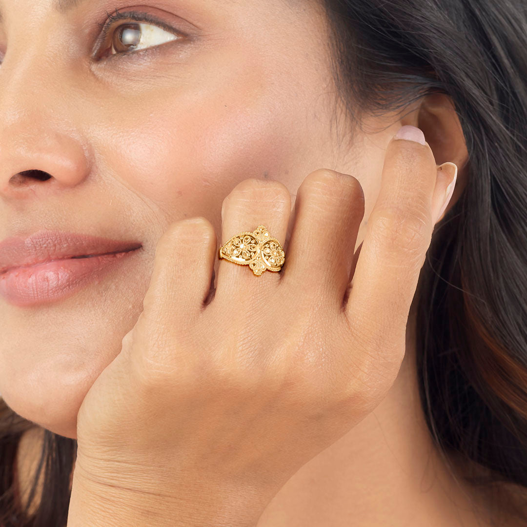 Gulika Traditional Gold Ring
